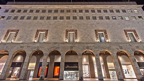 foto di fendi milano rinascente lg